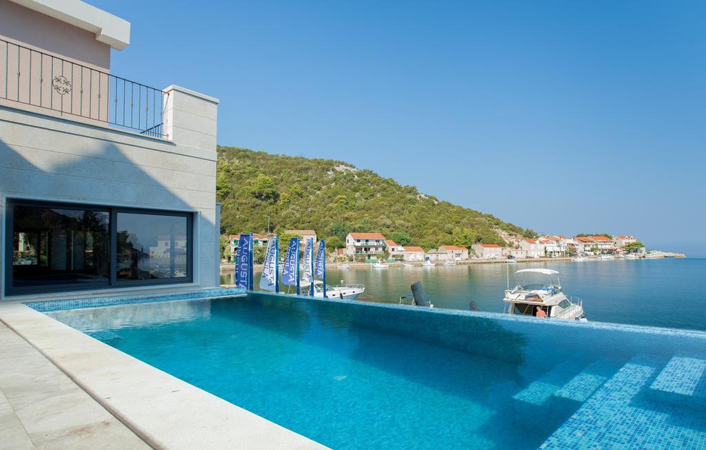 Guesthouse Augusta Insula Lastovo ภายนอก รูปภาพ